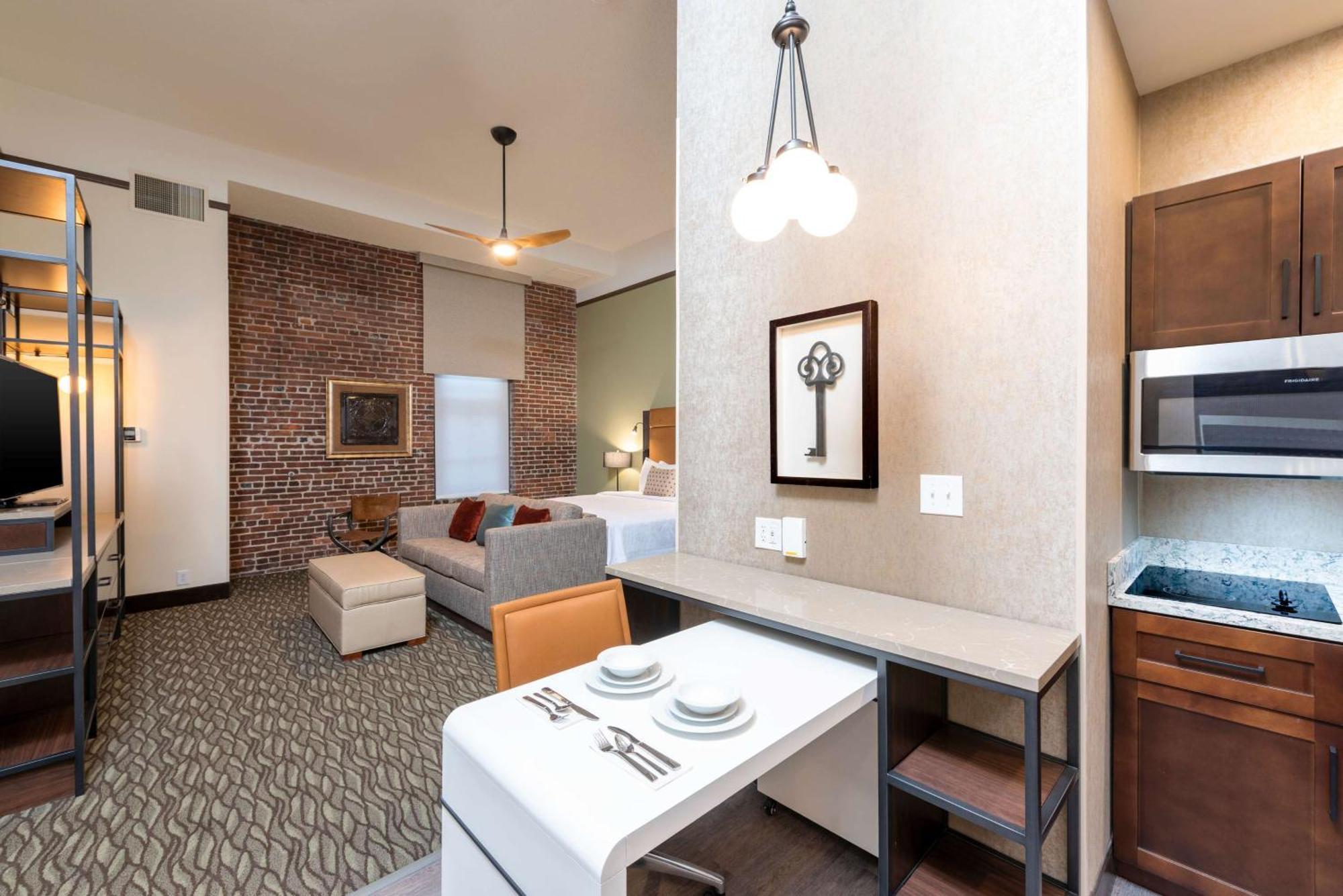 Homewood Suites By Hilton Indianapolis Downtown Exterior photo